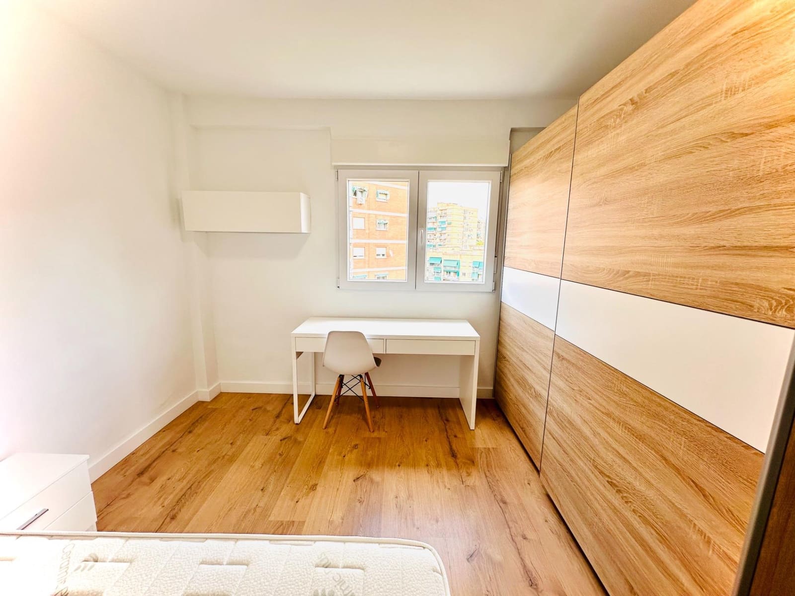 4 sovrum Lägenhet att hyra i Granada stad - 250 € (Ref: 10043062)