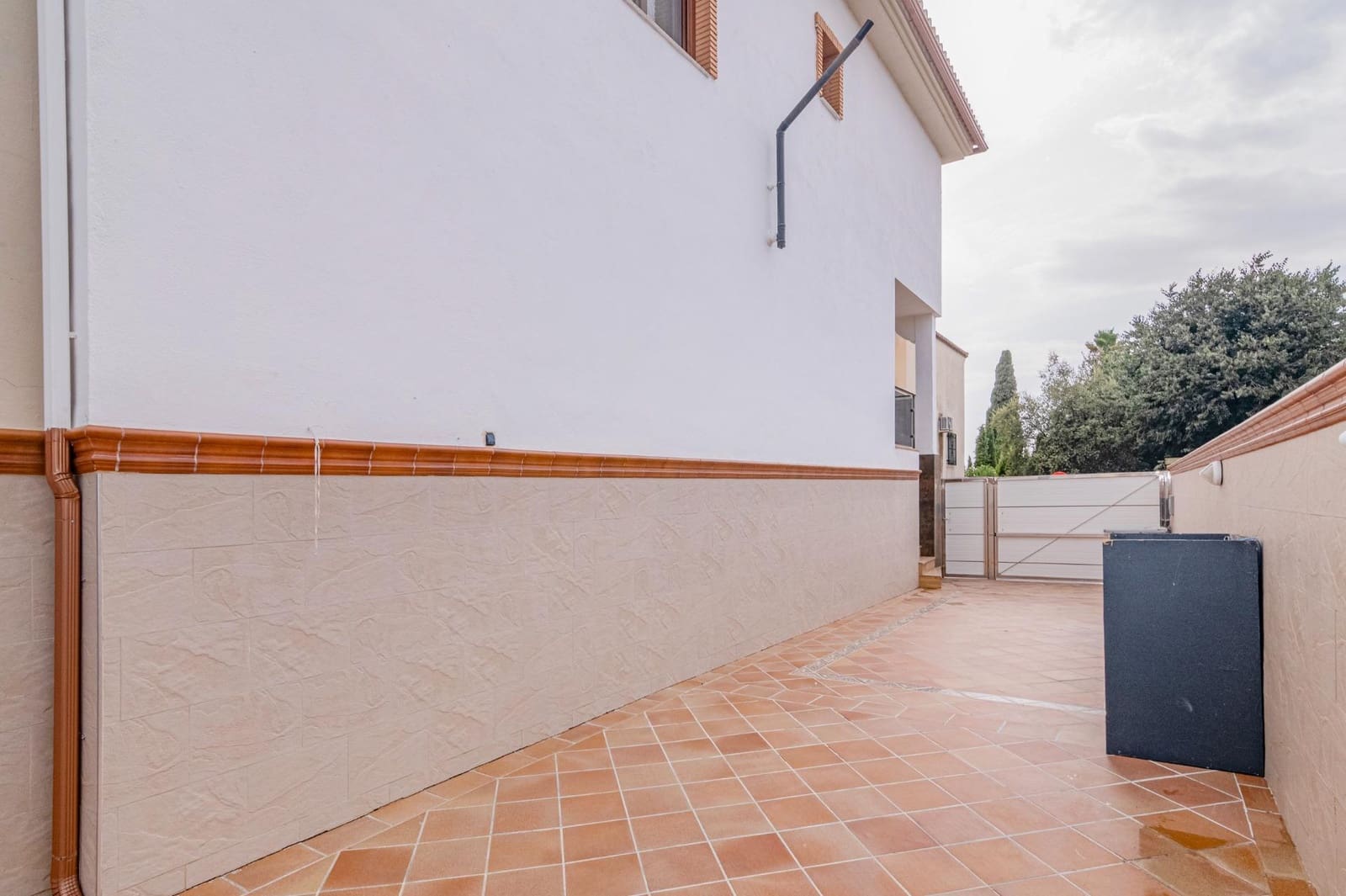 3 camera da letto Villetta a Schiera in vendita in Ambroz con piscina garage - 300.000 € (Rif: 10044856)