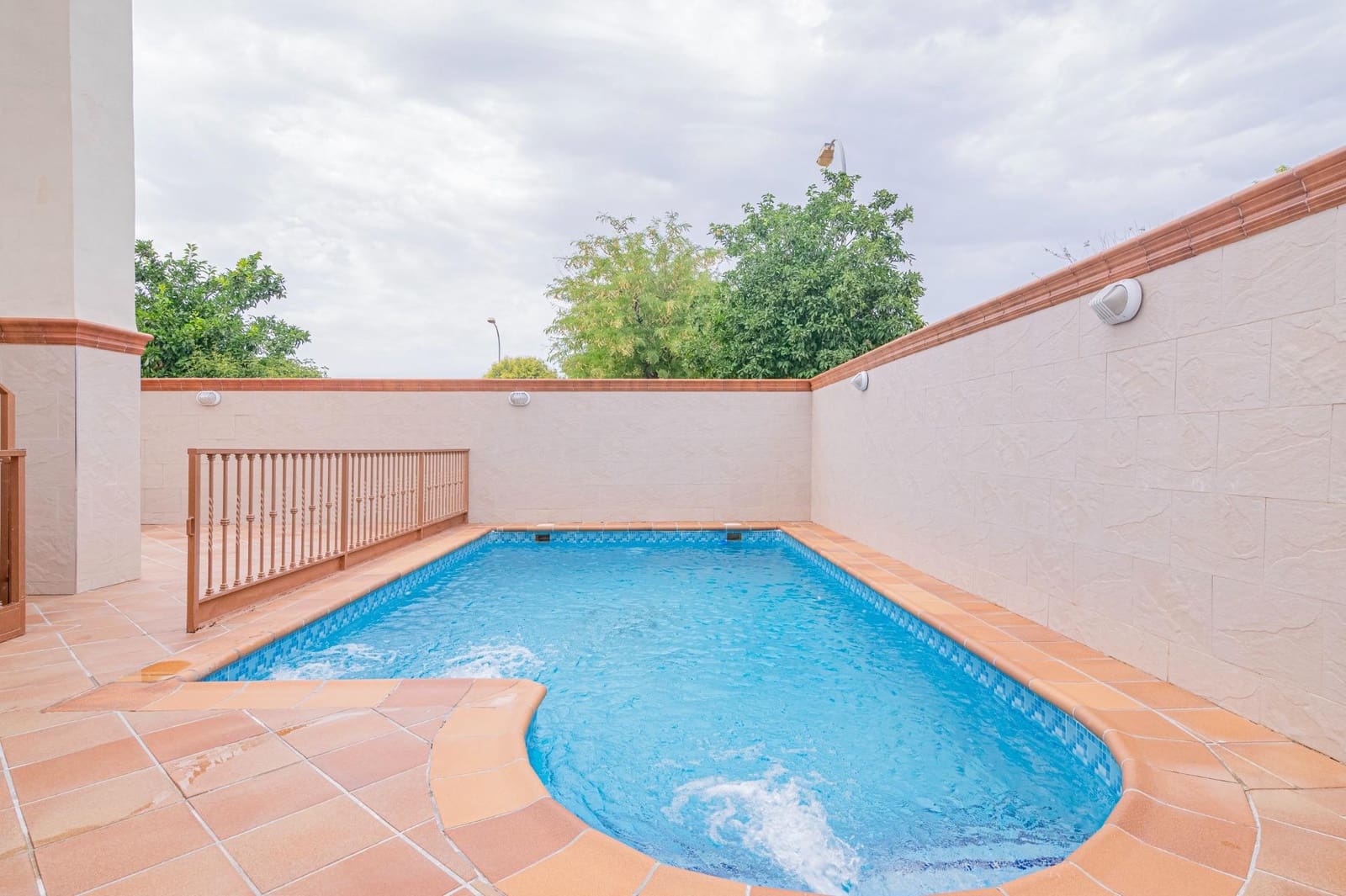 3 camera da letto Villetta a Schiera in vendita in Ambroz con piscina garage - 300.000 € (Rif: 10044856)