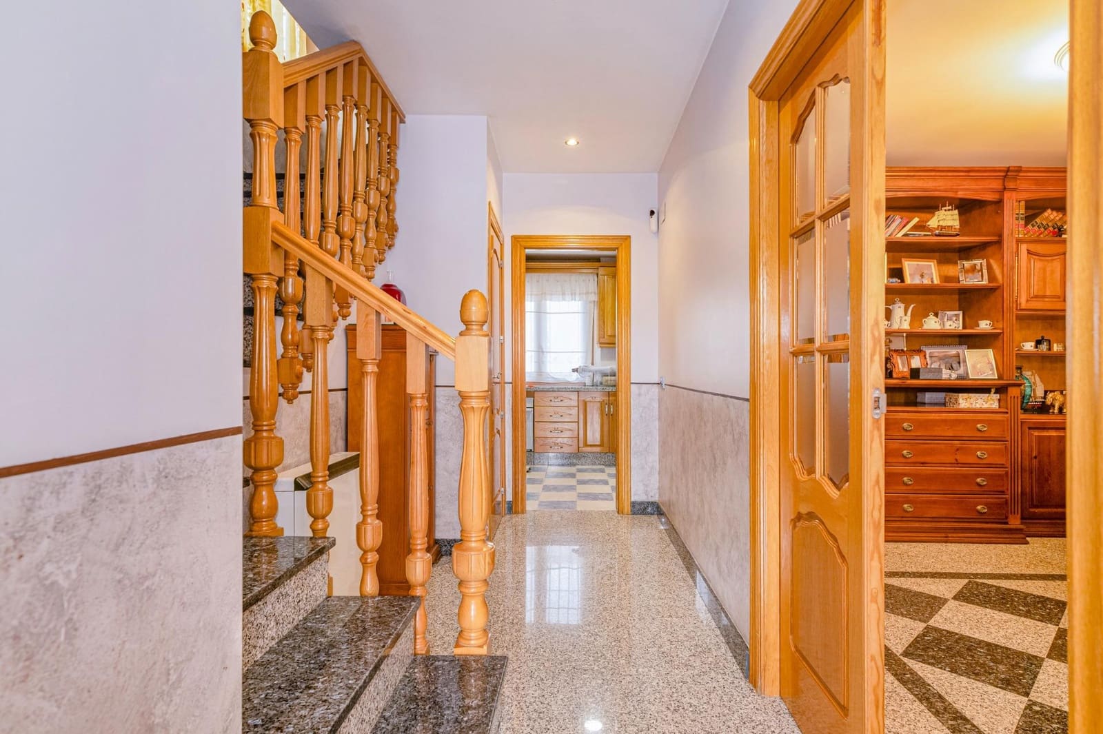 3 camera da letto Villetta a Schiera in vendita in Ambroz con piscina garage - 300.000 € (Rif: 10044856)