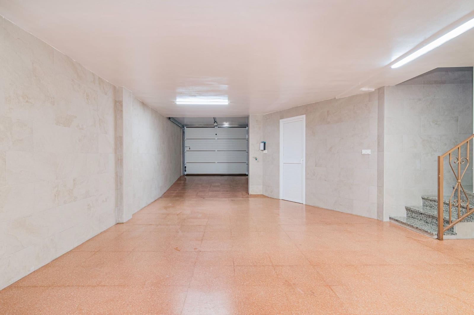 3 camera da letto Villetta a Schiera in vendita in Ambroz con piscina garage - 300.000 € (Rif: 10044856)