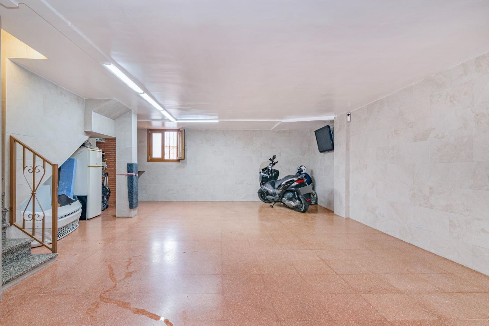 3 camera da letto Villetta a Schiera in vendita in Ambroz con piscina garage - 300.000 € (Rif: 10044856)