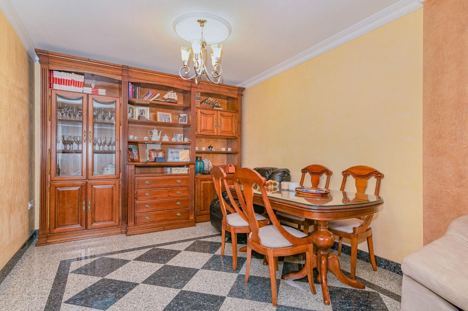 3 camera da letto Villetta a Schiera in vendita in Ambroz con piscina garage - 300.000 € (Rif: 10044856)
