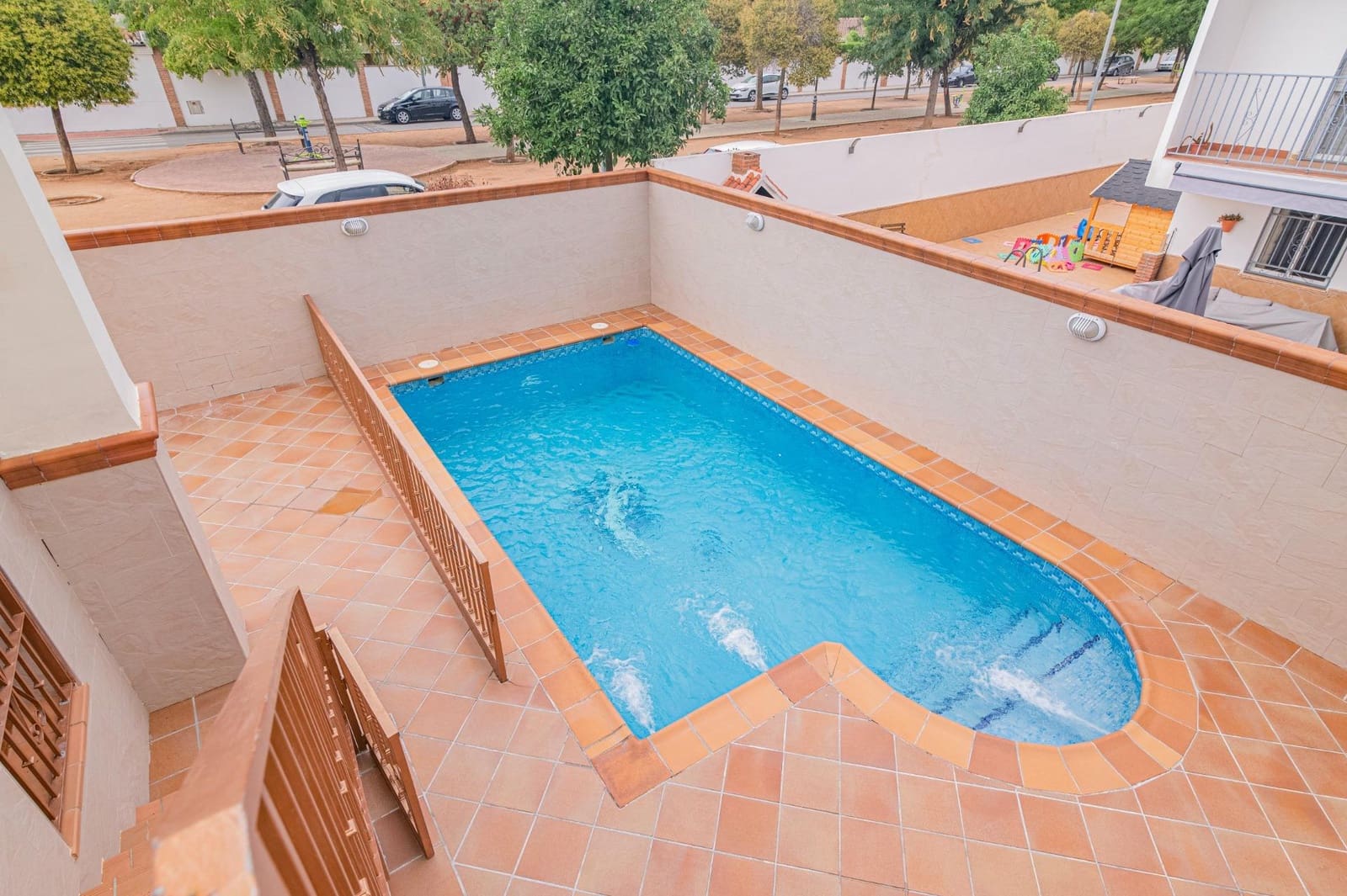 3 camera da letto Villetta a Schiera in vendita in Ambroz con piscina garage - 300.000 € (Rif: 10044856)