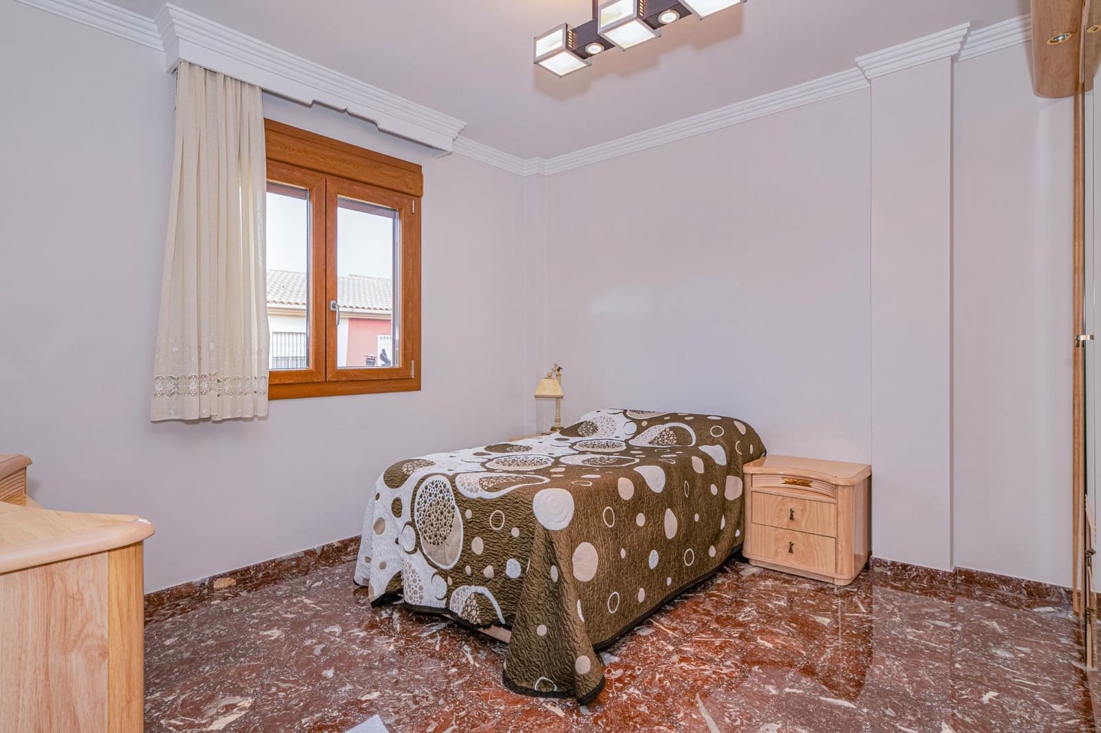 3 camera da letto Villetta a Schiera in vendita in Ambroz con piscina garage - 300.000 € (Rif: 10044856)