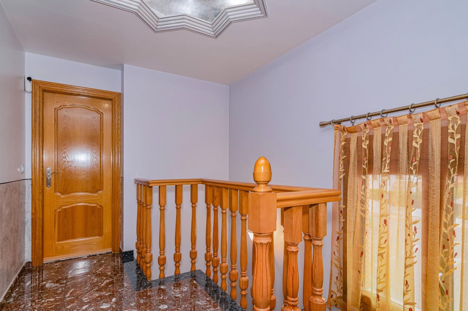 3 camera da letto Villetta a Schiera in vendita in Ambroz con piscina garage - 300.000 € (Rif: 10044856)