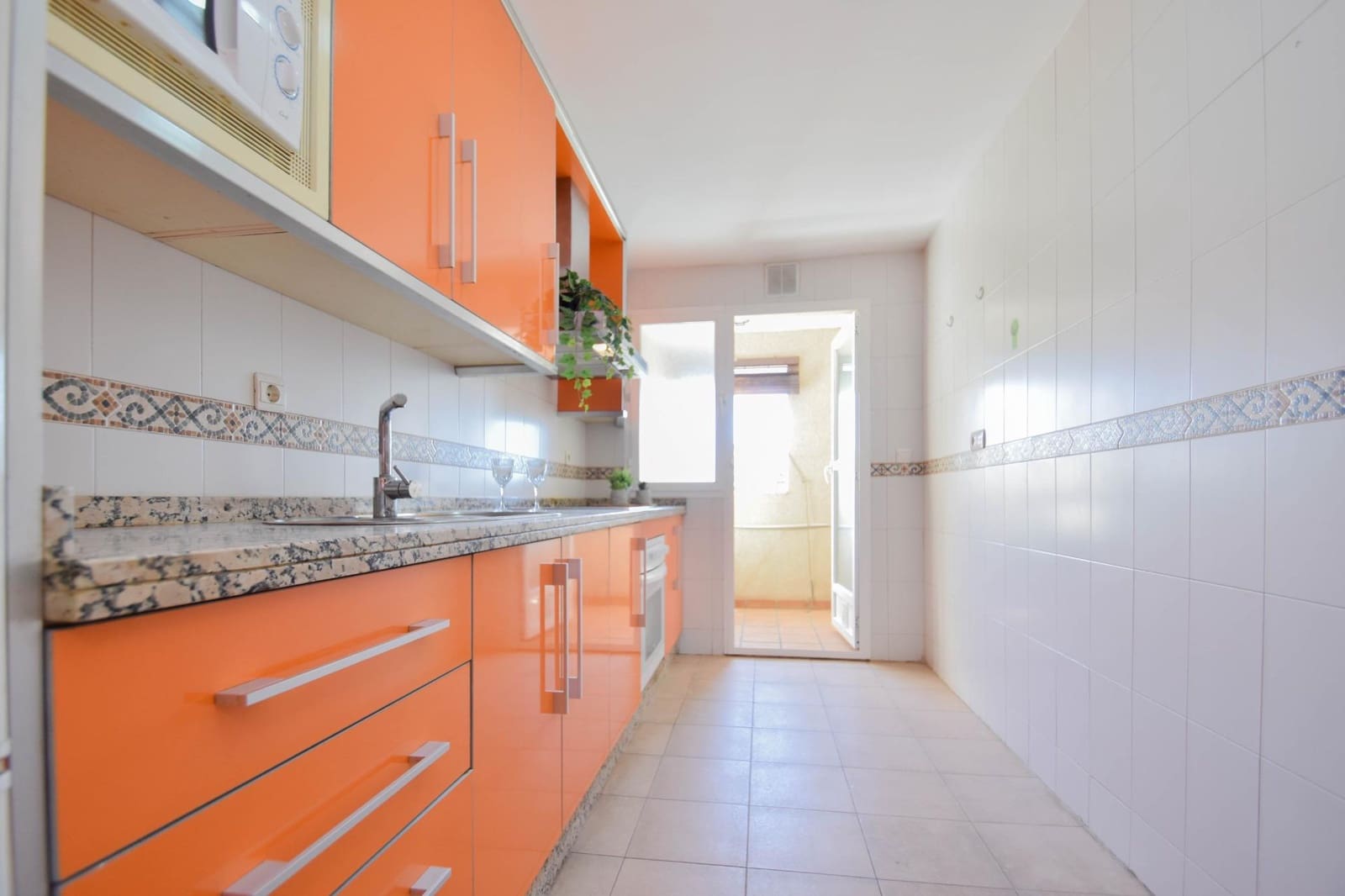 2 Zimmer Wohnung zu verkaufen in Atarfe mit Garage - 165.000 € (Ref: 10047357)