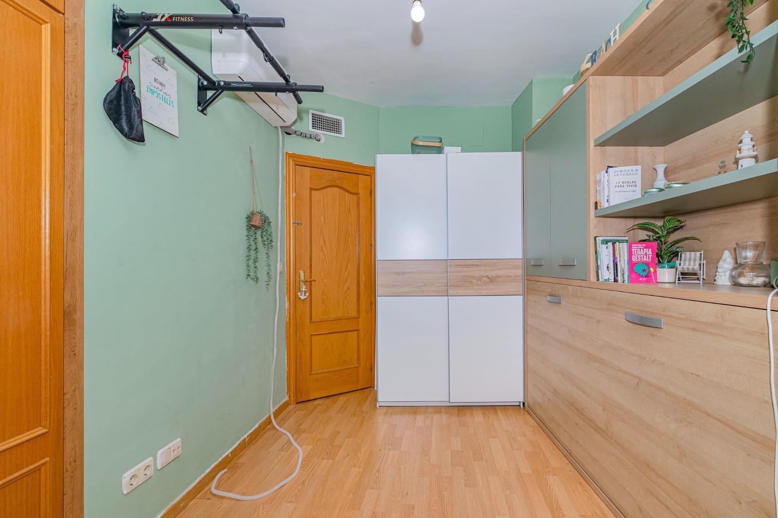 4 soveværelse Semi-Rækkehus til salg i Churriana de la Vega med swimmingpool garage - € 475.000 (Ref: 10047362)
