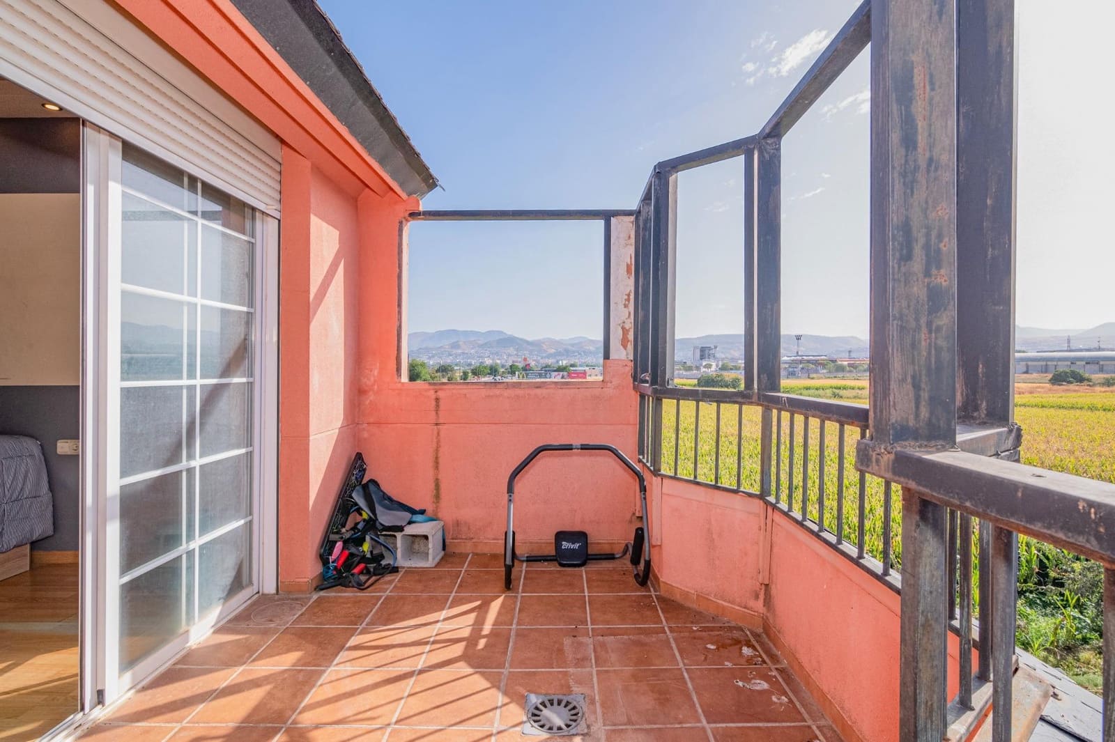 4 soveværelse Semi-Rækkehus til salg i Churriana de la Vega med swimmingpool garage - € 475.000 (Ref: 10047362)