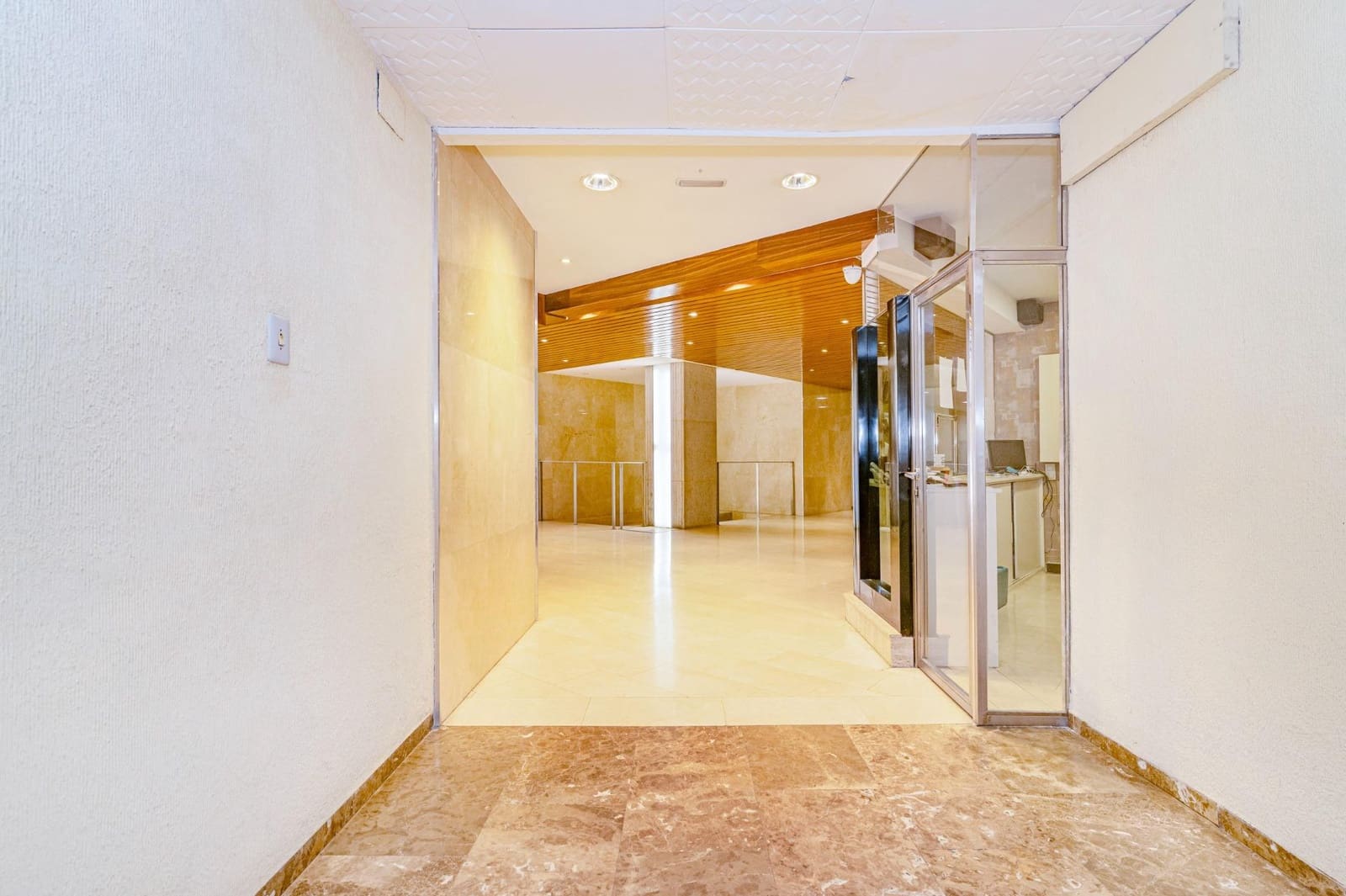 3 Zimmer Wohnung zu verkaufen in Granada Stadt - 329.000 € (Ref: 10049319)