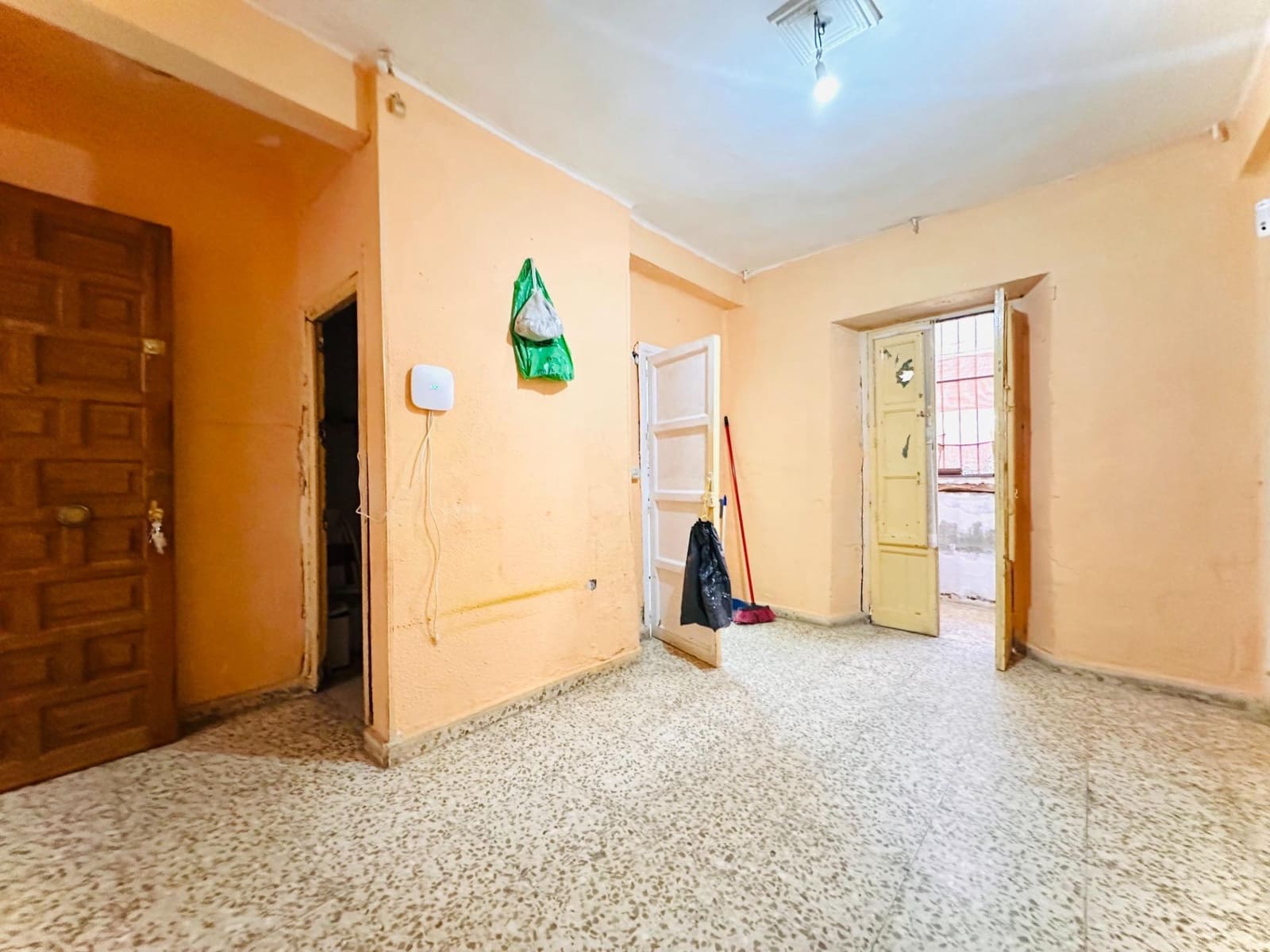 Piso de 2 habitaciones en Granada ciudad en venta - 88.000 € (Ref: 10062356)