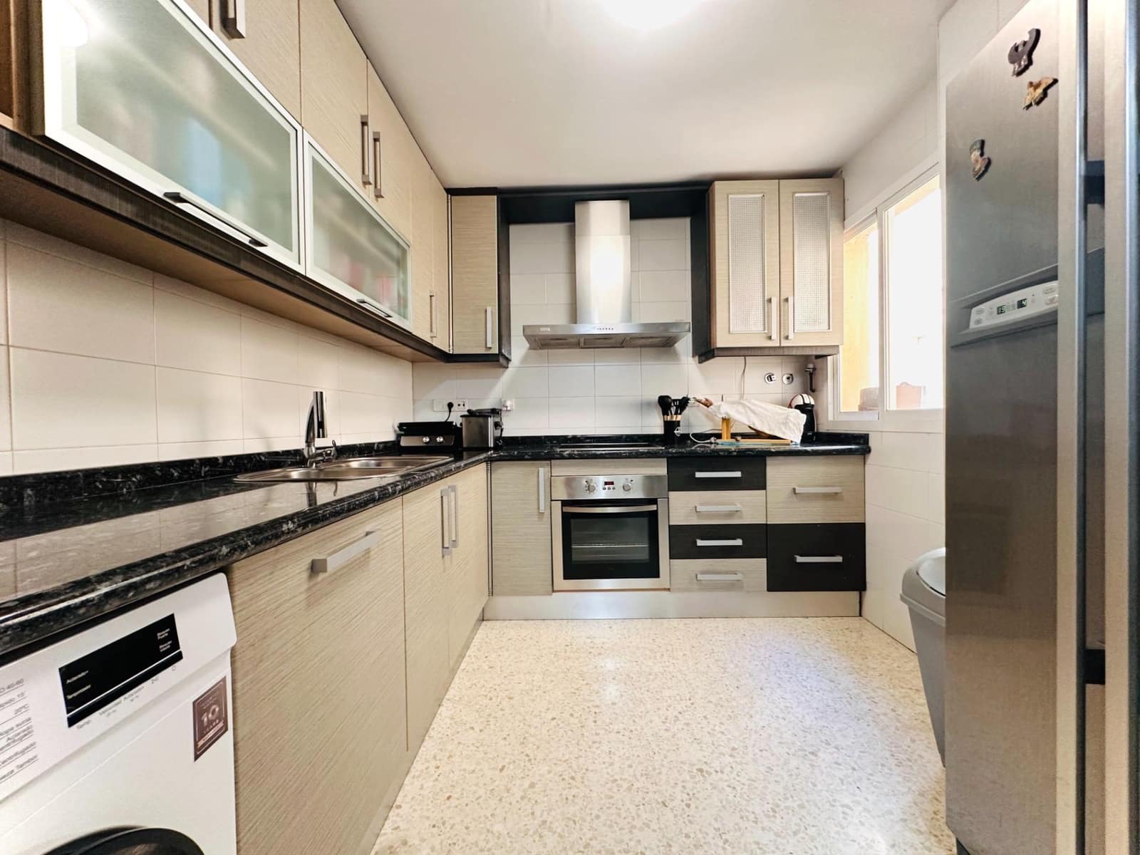3 Zimmer Wohnung zu verkaufen in Granada Stadt mit Garage - 139.000 € (Ref: 10067978)