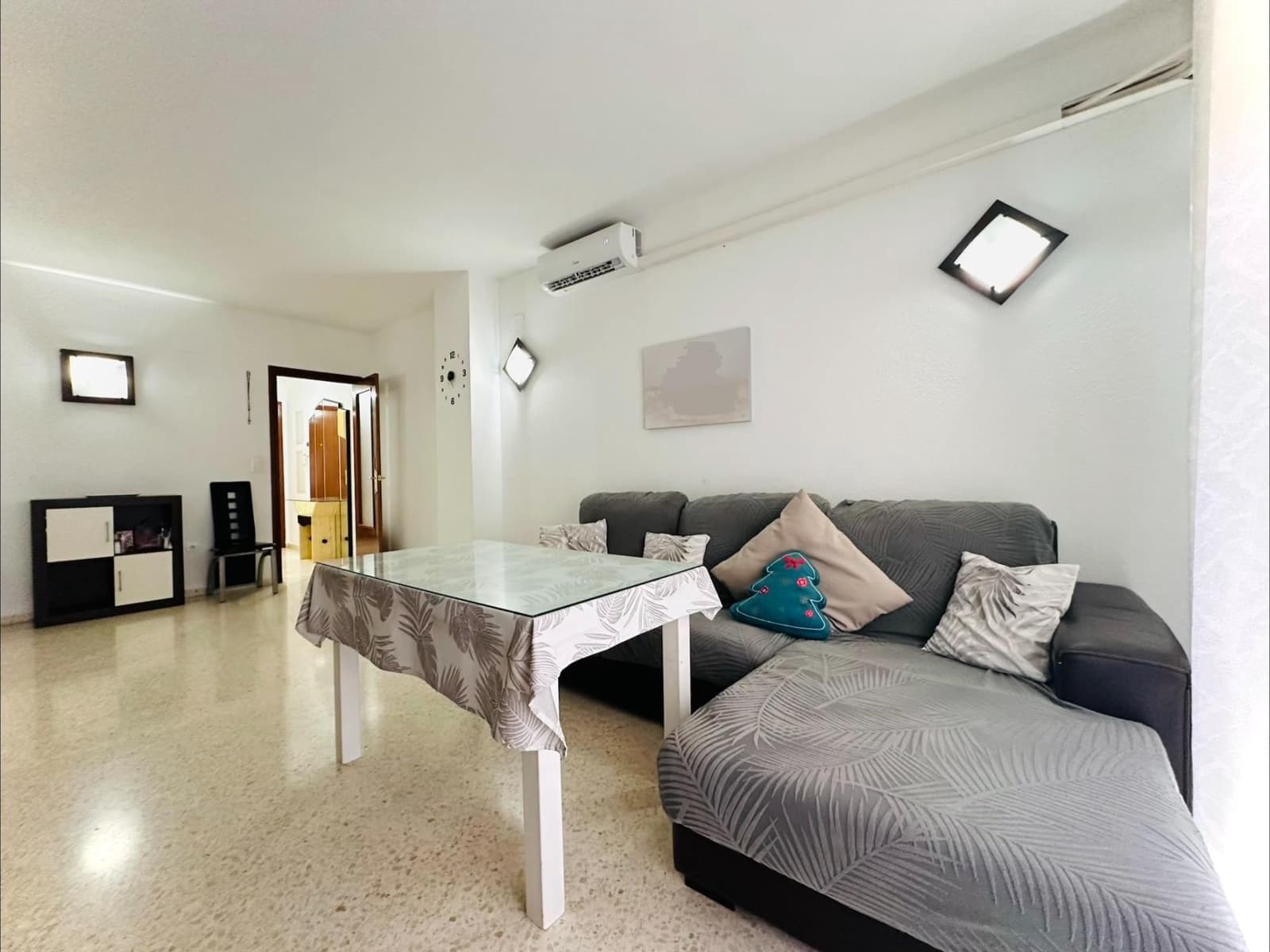 3 Zimmer Wohnung zu verkaufen in Granada Stadt mit Garage - 139.000 € (Ref: 10067978)