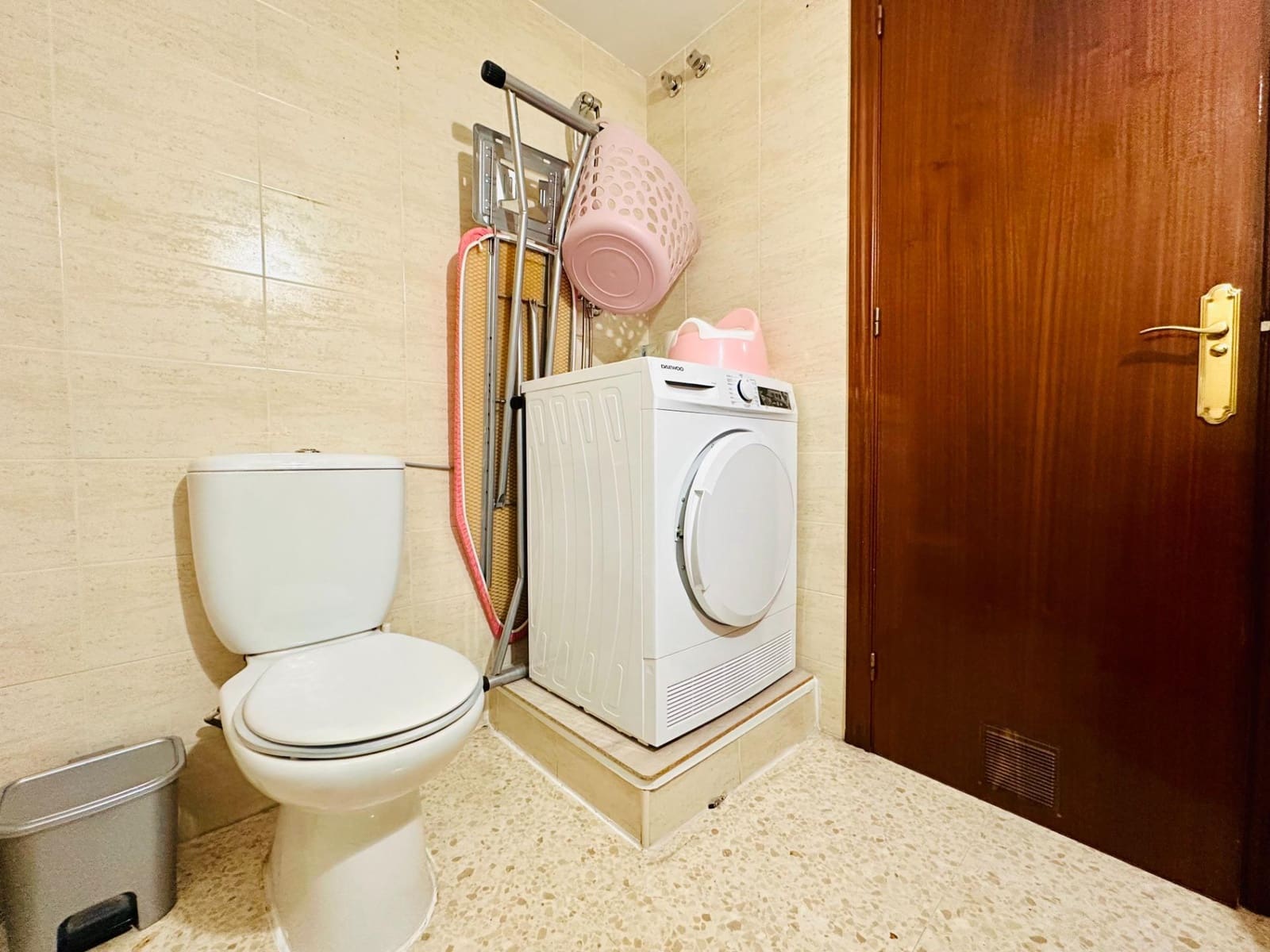 3 Zimmer Wohnung zu verkaufen in Granada Stadt mit Garage - 139.000 € (Ref: 10067978)