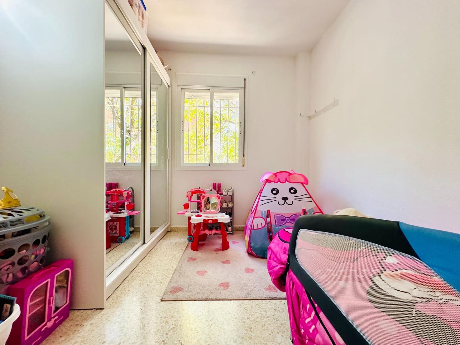 3 Zimmer Wohnung zu verkaufen in Granada Stadt mit Garage - 139.000 € (Ref: 10067978)