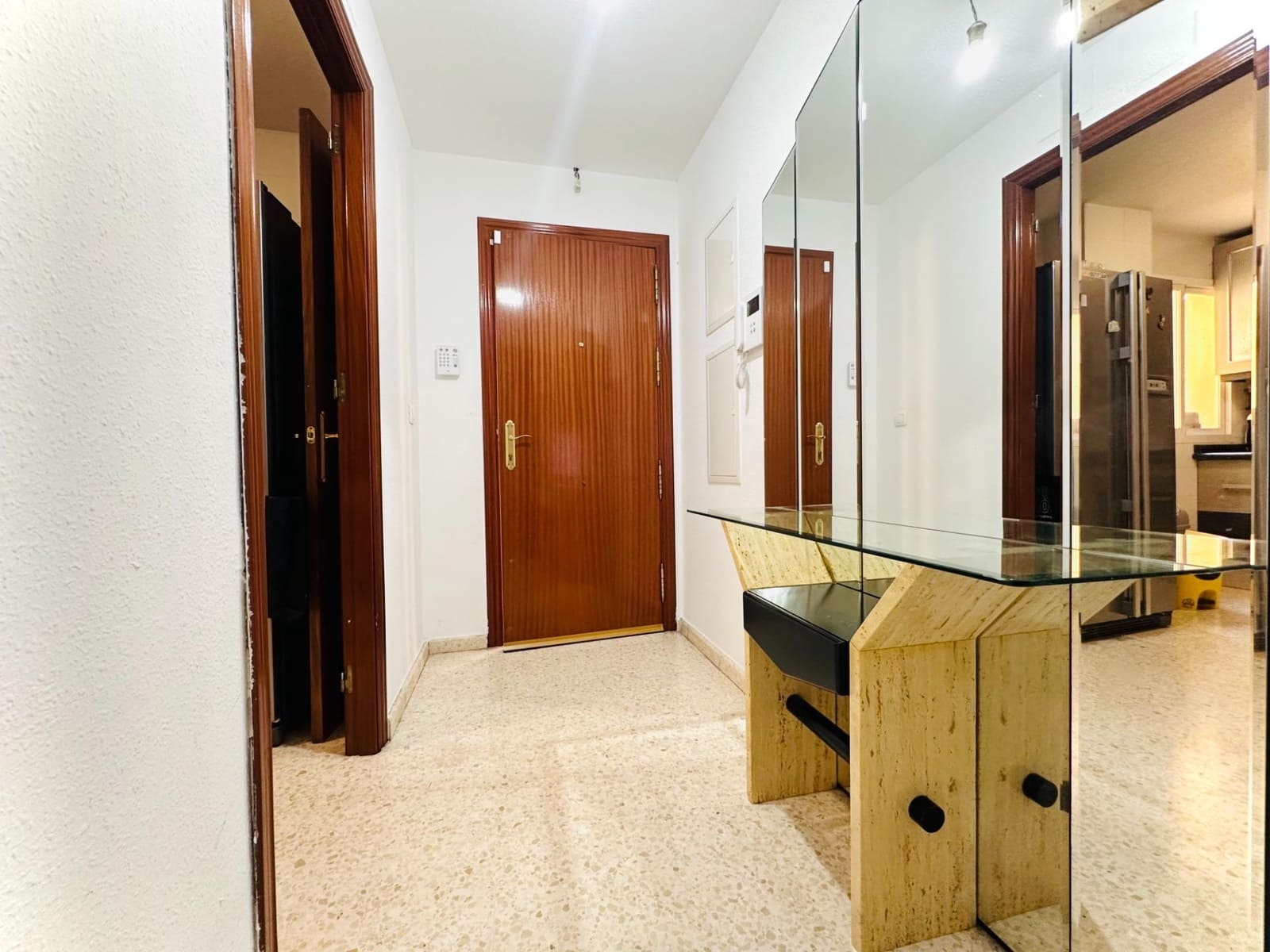 3 Zimmer Wohnung zu verkaufen in Granada Stadt mit Garage - 139.000 € (Ref: 10067978)