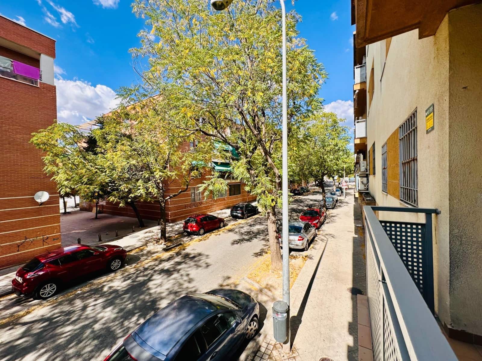 3 Zimmer Wohnung zu verkaufen in Granada Stadt mit Garage - 139.000 € (Ref: 10067978)