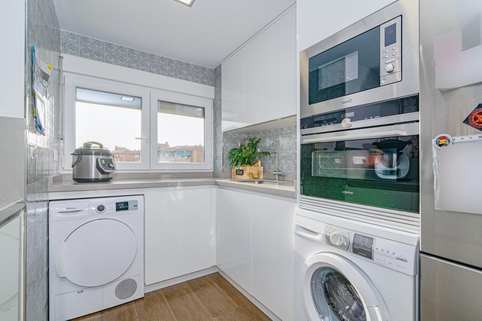 3 Zimmer Wohnung zu verkaufen in Granada Stadt - 410.000 € (Ref: 10067979)