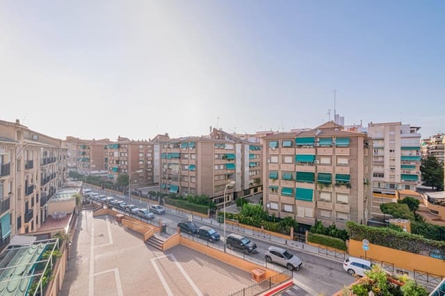 3 Zimmer Wohnung zu verkaufen in Granada Stadt - 410.000 € (Ref: 10067979)