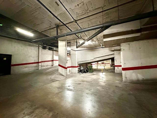 Garaje en Centro - Sagrario, Granada ciudad en venta - 49.000 € (Ref: 10076467)