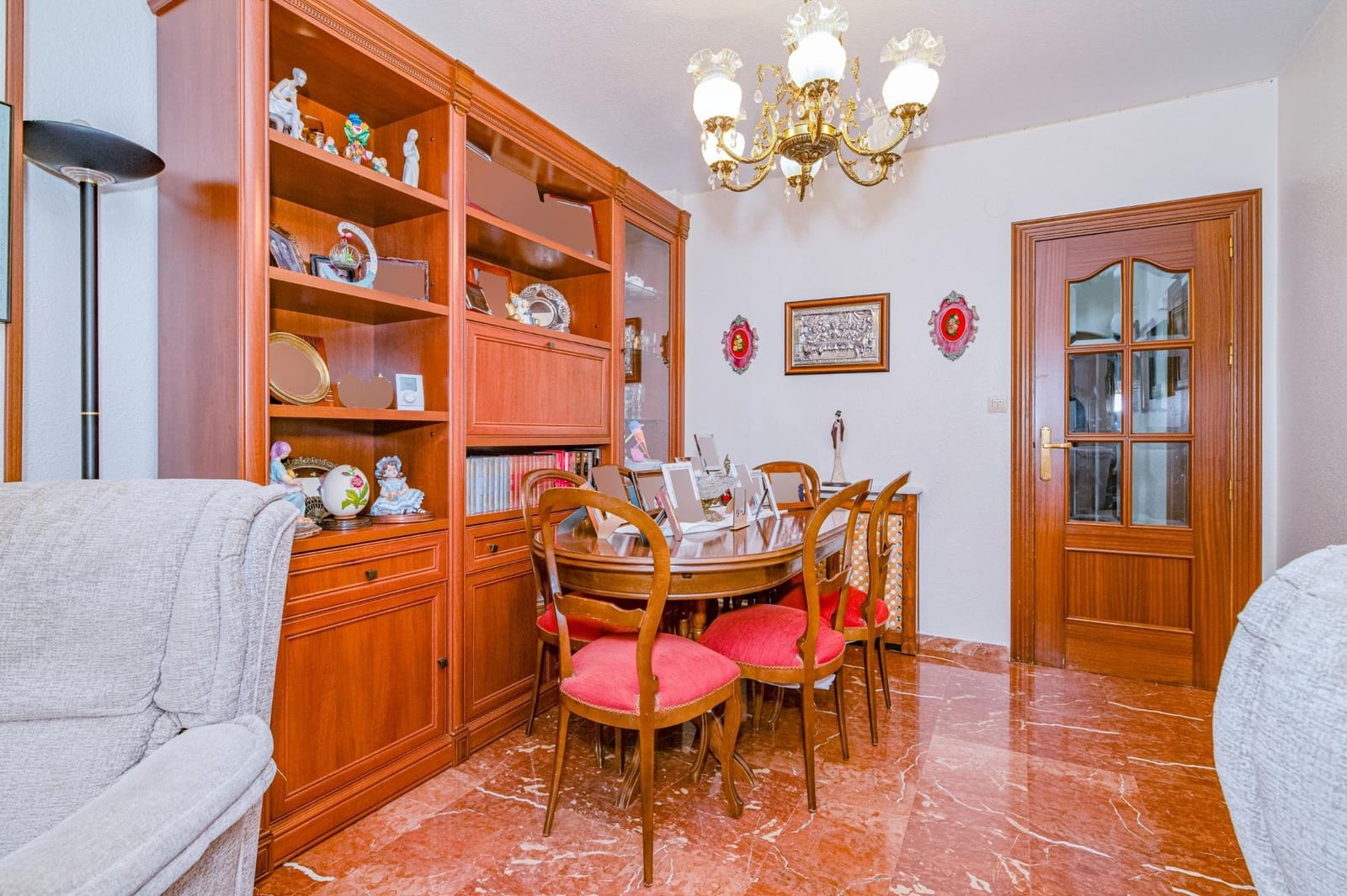 4 bedroom Flat for sale in Granada city with garage - € 359,999 (Ref: 10076468)