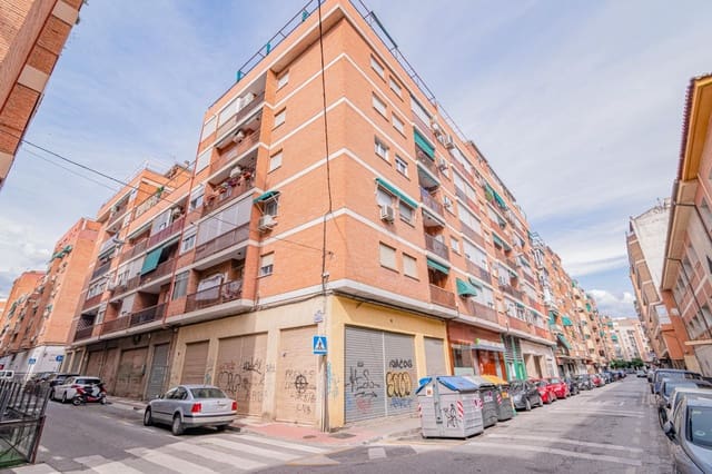 Piso de 4 habitaciones en Granada ciudad en venta con garaje - 359.999 € (Ref: 10076468)