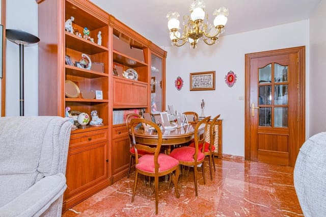 Piso de 4 habitaciones en Granada ciudad en venta con garaje - 359.999 € (Ref: 10076468)