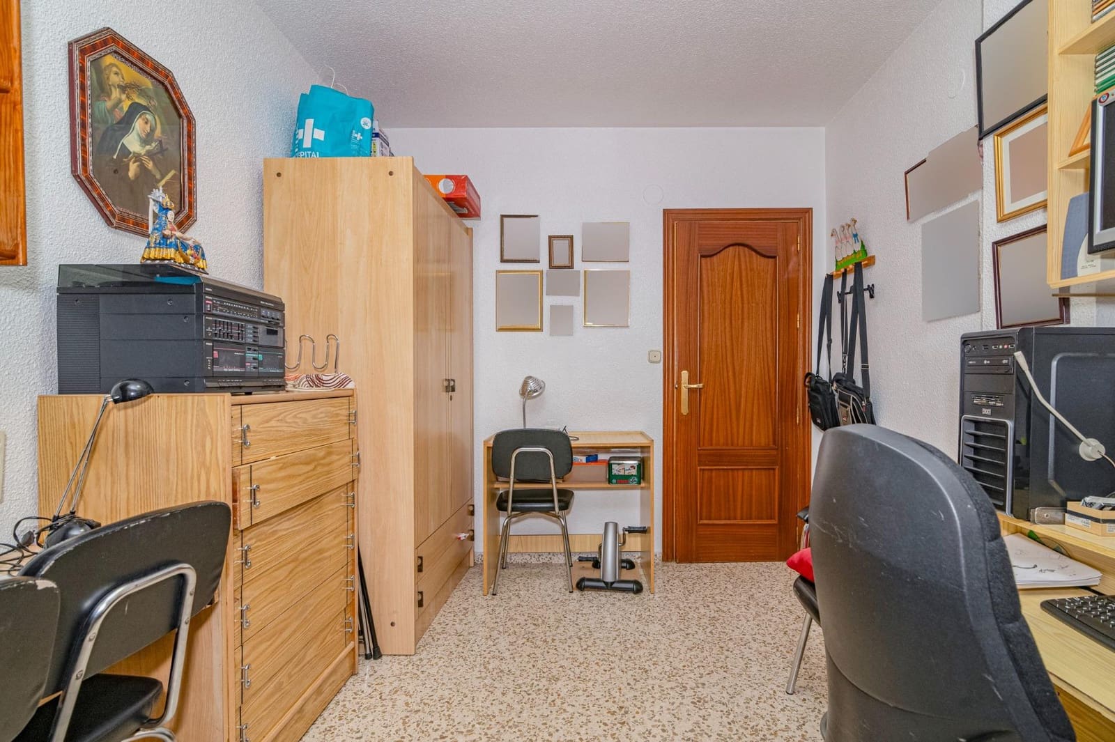 4 bedroom Flat for sale in Granada city with garage - € 359,999 (Ref: 10076468)