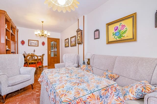 Piso de 4 habitaciones en Granada ciudad en venta con garaje - 359.999 € (Ref: 10076468)