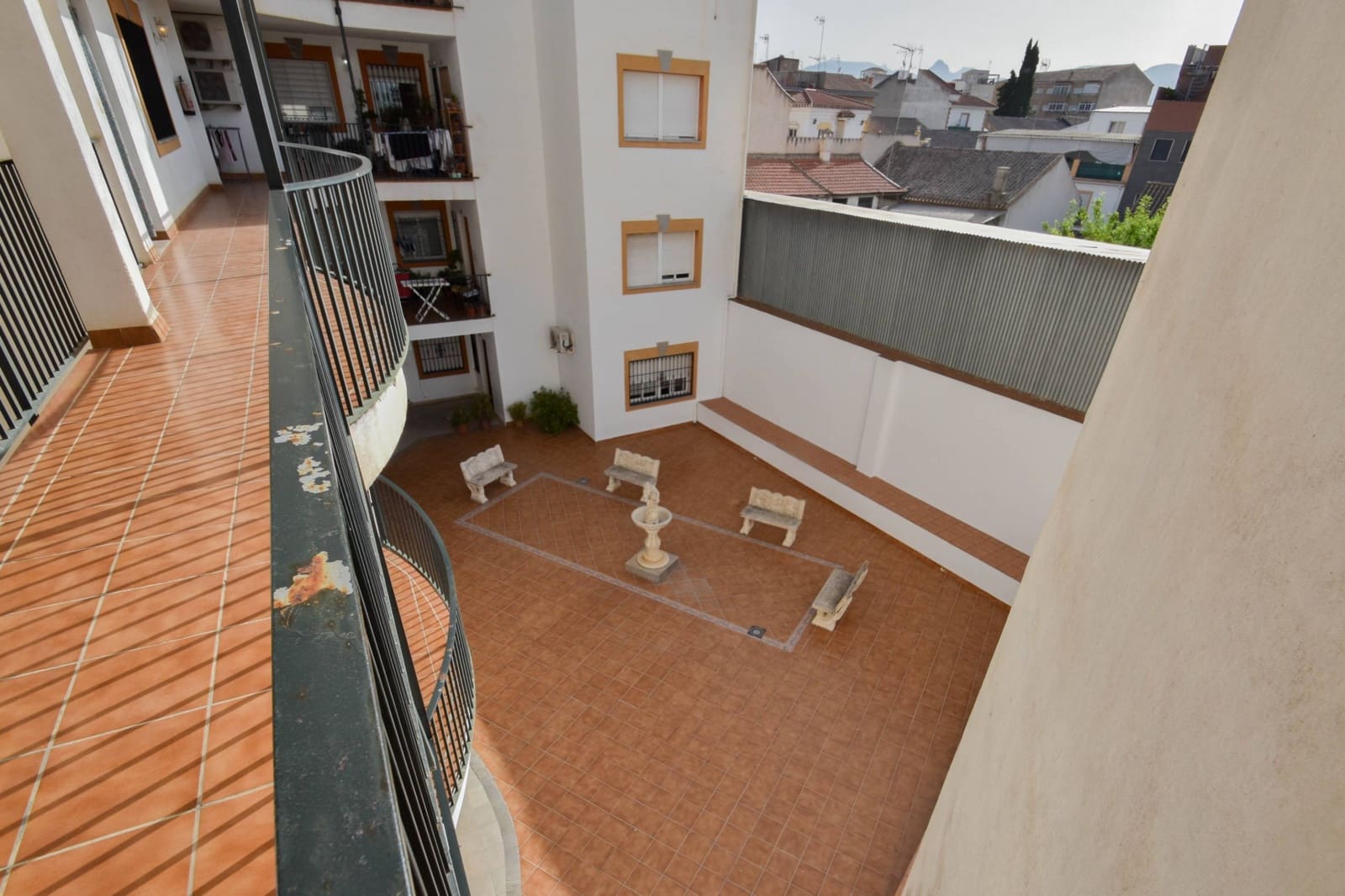 Piso de 3 habitaciones en Atarfe en venta con garaje - 140.000 € (Ref: 10078420)