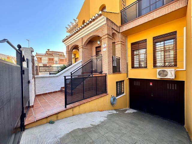 3 camera da letto Villetta a Schiera in vendita in Maracena con garage - 280.000 € (Rif: 10086196)