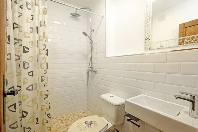 2 sovrum Hus till salu i Granada stad - 330 000 € (Ref: 10086197)