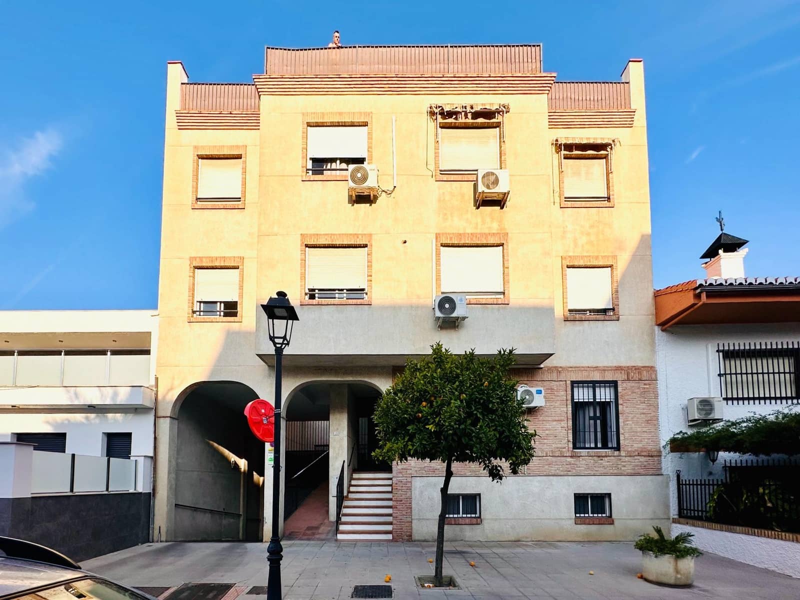 2 slaapkamer Flat te koop in Churriana de la Vega met garage - € 175.000 (Ref: 10089755)