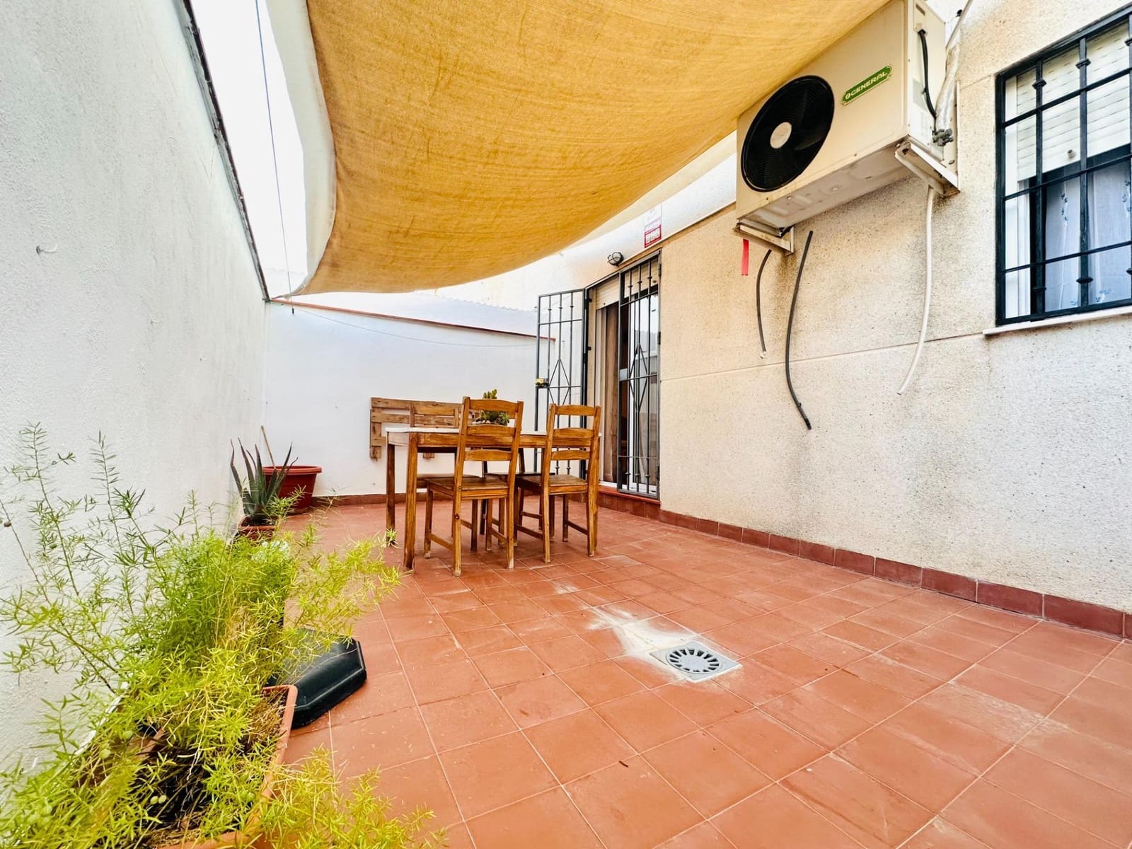 2 slaapkamer Flat te koop in Churriana de la Vega met garage - € 175.000 (Ref: 10089755)