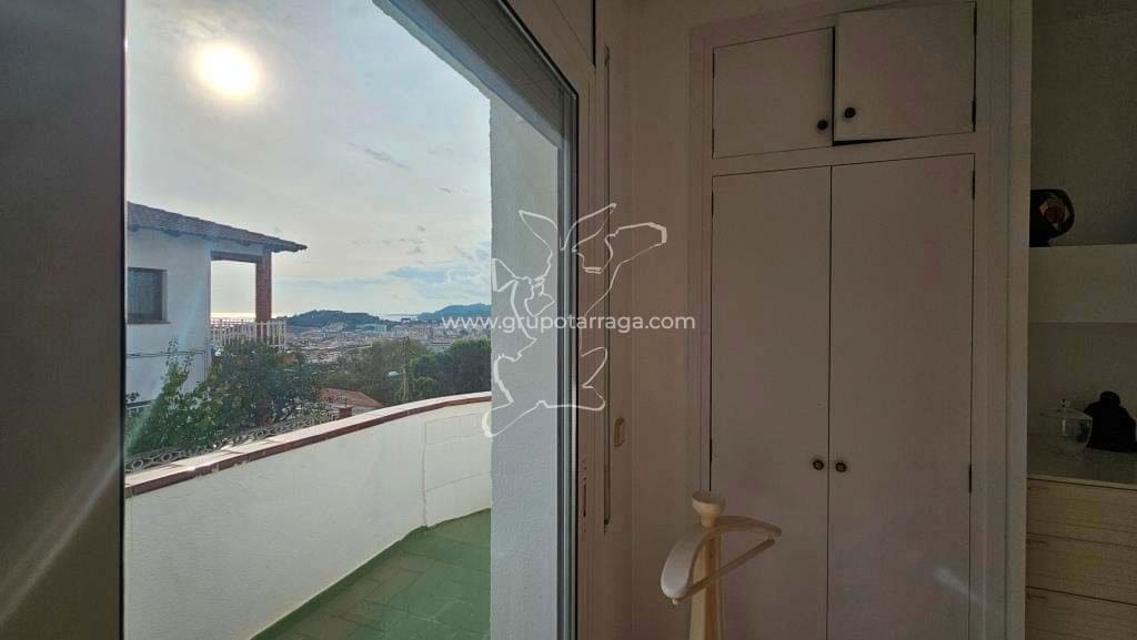 5 bedroom Villa for sale in Lloret de Mar with pool garage - € 660,000 (Ref: 9128645)