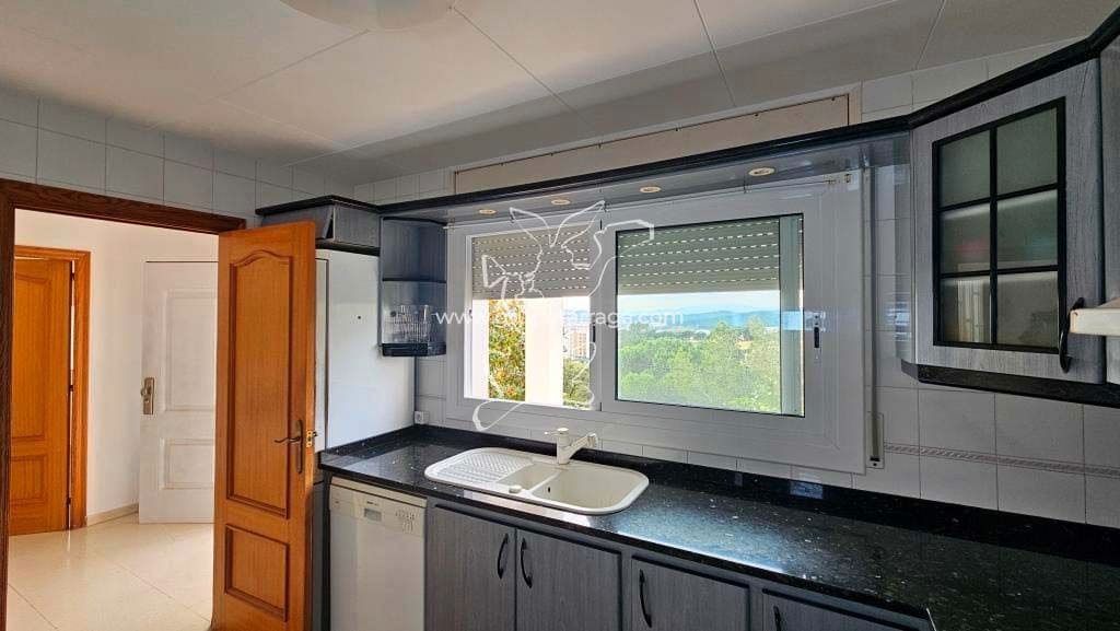 5 bedroom Villa for sale in Lloret de Mar with pool garage - € 660,000 (Ref: 9128645)