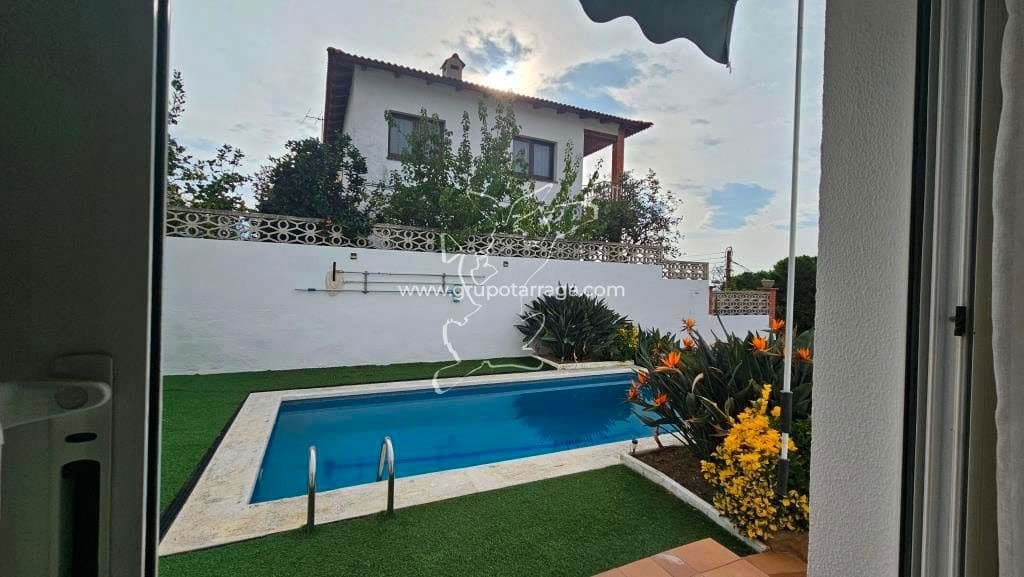 5 bedroom Villa for sale in Lloret de Mar with pool garage - € 660,000 (Ref: 9128645)