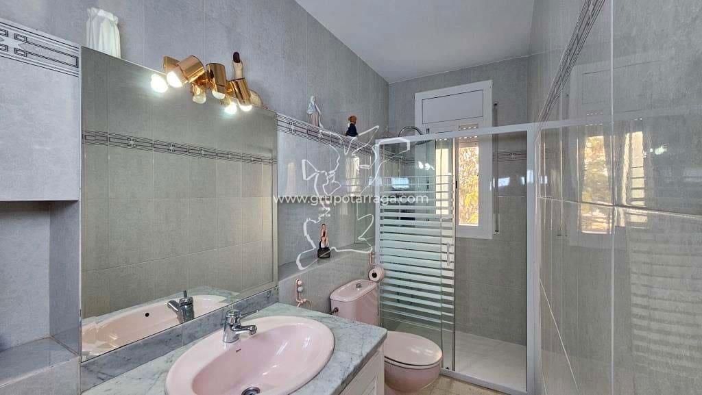 5 bedroom Villa for sale in Lloret de Mar with pool garage - € 660,000 (Ref: 9128645)