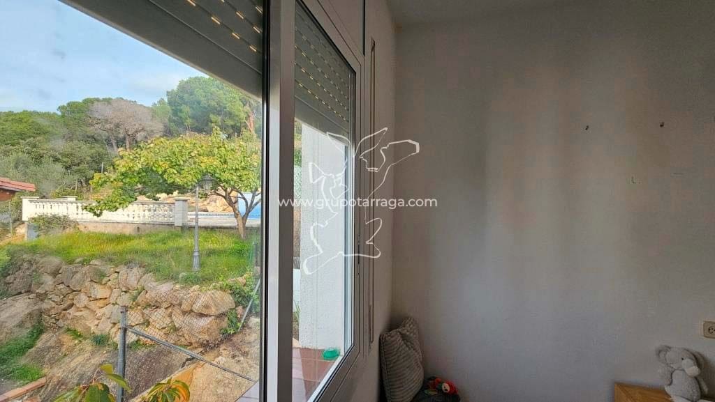 5 bedroom Villa for sale in Lloret de Mar with pool garage - € 660,000 (Ref: 9128645)