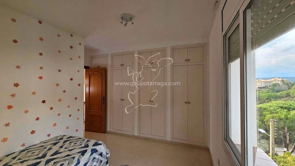 5 bedroom Villa for sale in Lloret de Mar with pool garage - € 660,000 (Ref: 9128645)