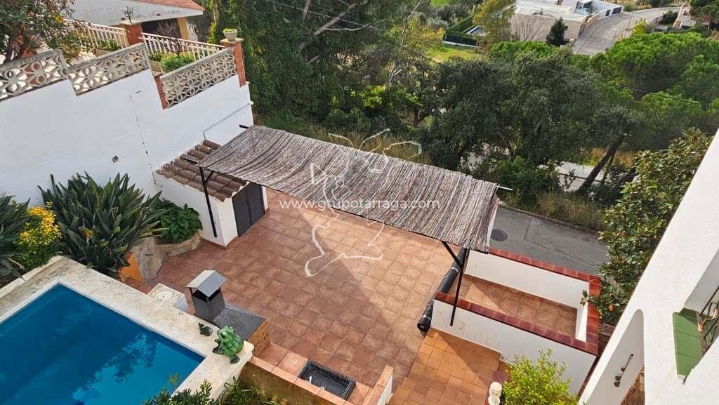 5 bedroom Villa for sale in Lloret de Mar with pool garage - € 660,000 (Ref: 9128645)