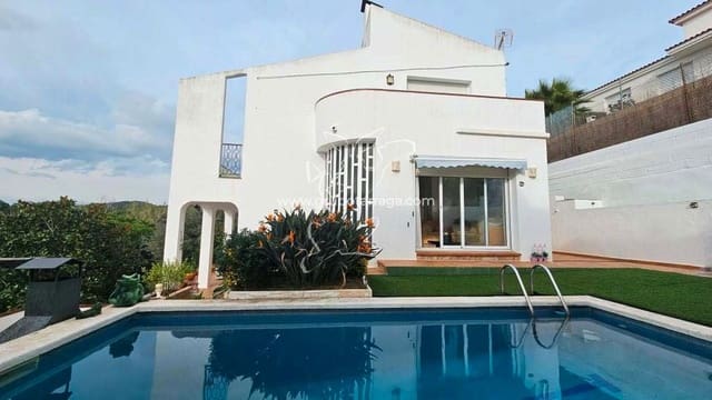5 bedroom Villa for sale in Mas Baell - Can Carbó, Lloret de Mar with pool garage - € 660,000 (Ref: 9128645)