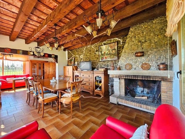 5 bedroom Finca/Country House for sale in Caldes de Malavella with pool garage - € 875,000 (Ref: 9128650)