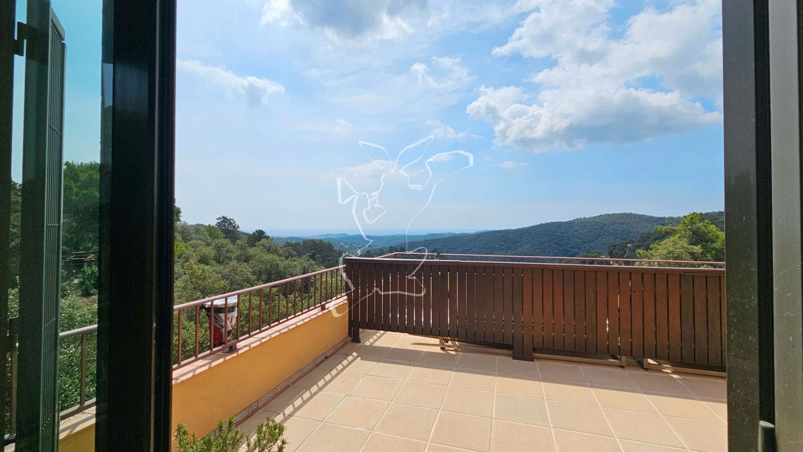 4 soveværelse Finca/Landehus til salg i Lloret de Mar med swimmingpool garage - € 395.000 (Ref: 9128656)