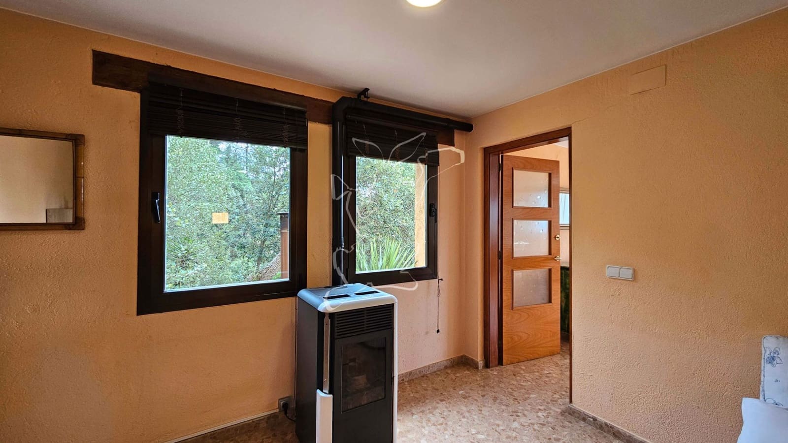 4 soveværelse Finca/Landehus til salg i Lloret de Mar med swimmingpool garage - € 395.000 (Ref: 9128656)