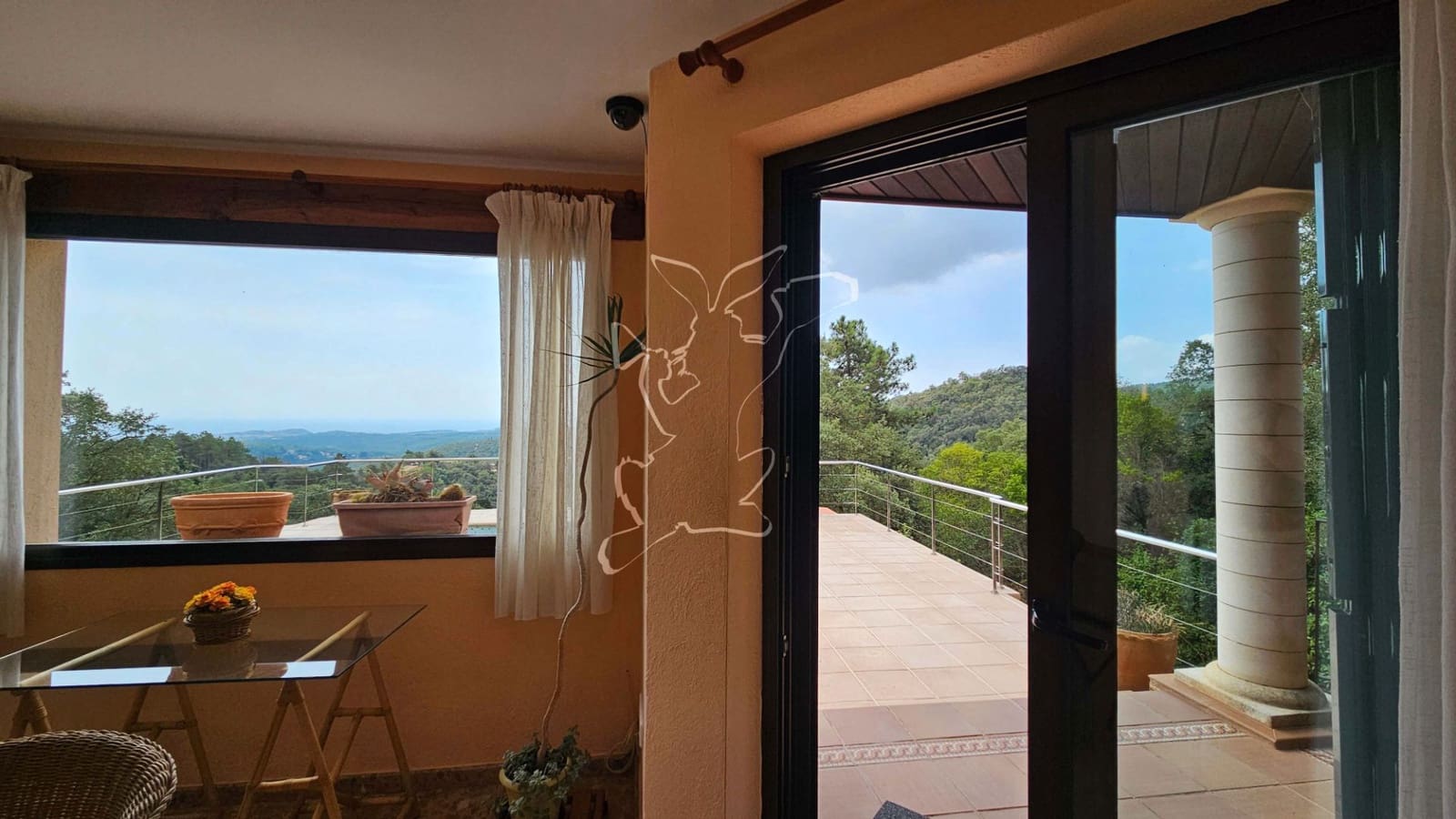 4 soveværelse Finca/Landehus til salg i Lloret de Mar med swimmingpool garage - € 395.000 (Ref: 9128656)