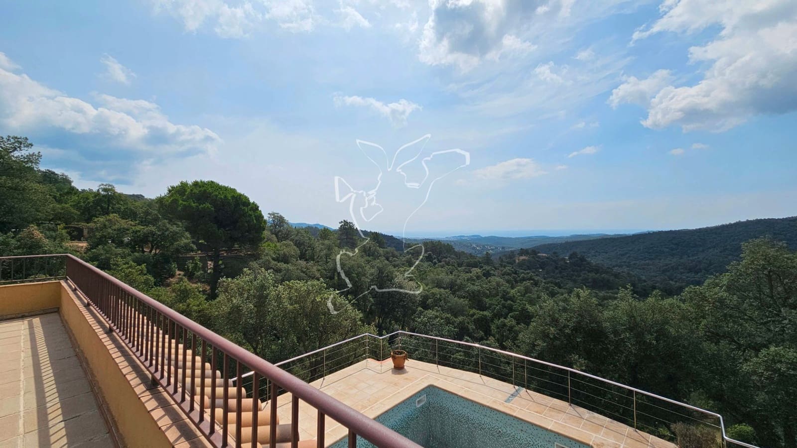 4 soveværelse Finca/Landehus til salg i Lloret de Mar med swimmingpool garage - € 395.000 (Ref: 9128656)