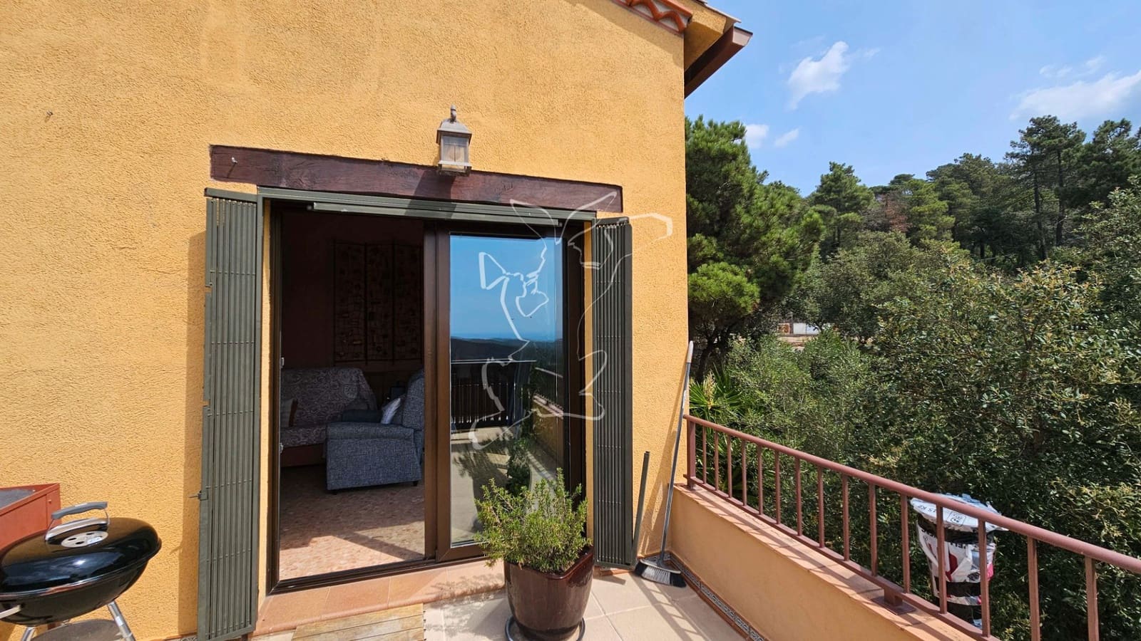 4 soveværelse Finca/Landehus til salg i Lloret de Mar med swimmingpool garage - € 395.000 (Ref: 9128656)