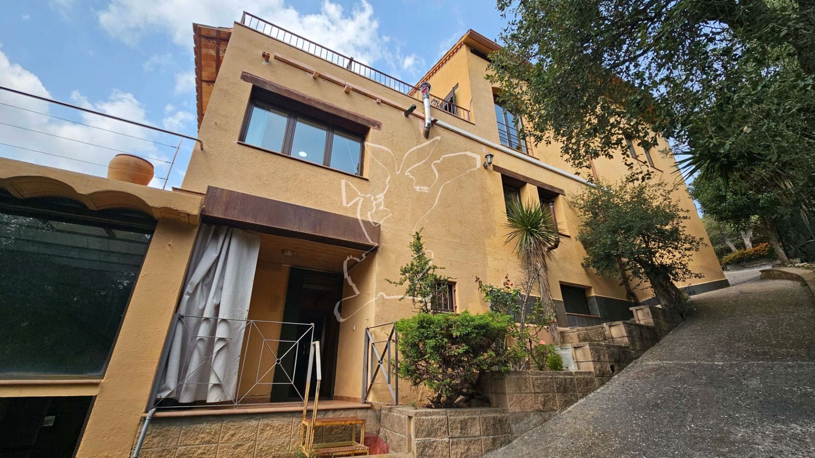 4 soveværelse Finca/Landehus til salg i Lloret de Mar med swimmingpool garage - € 395.000 (Ref: 9128656)