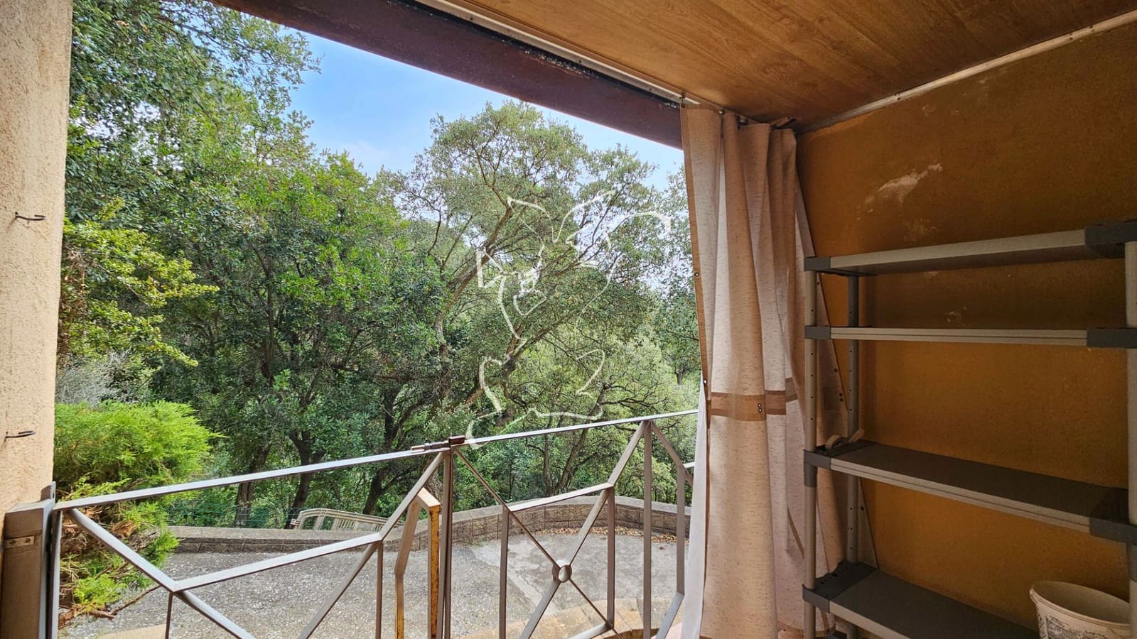 4 soveværelse Finca/Landehus til salg i Lloret de Mar med swimmingpool garage - € 395.000 (Ref: 9128656)